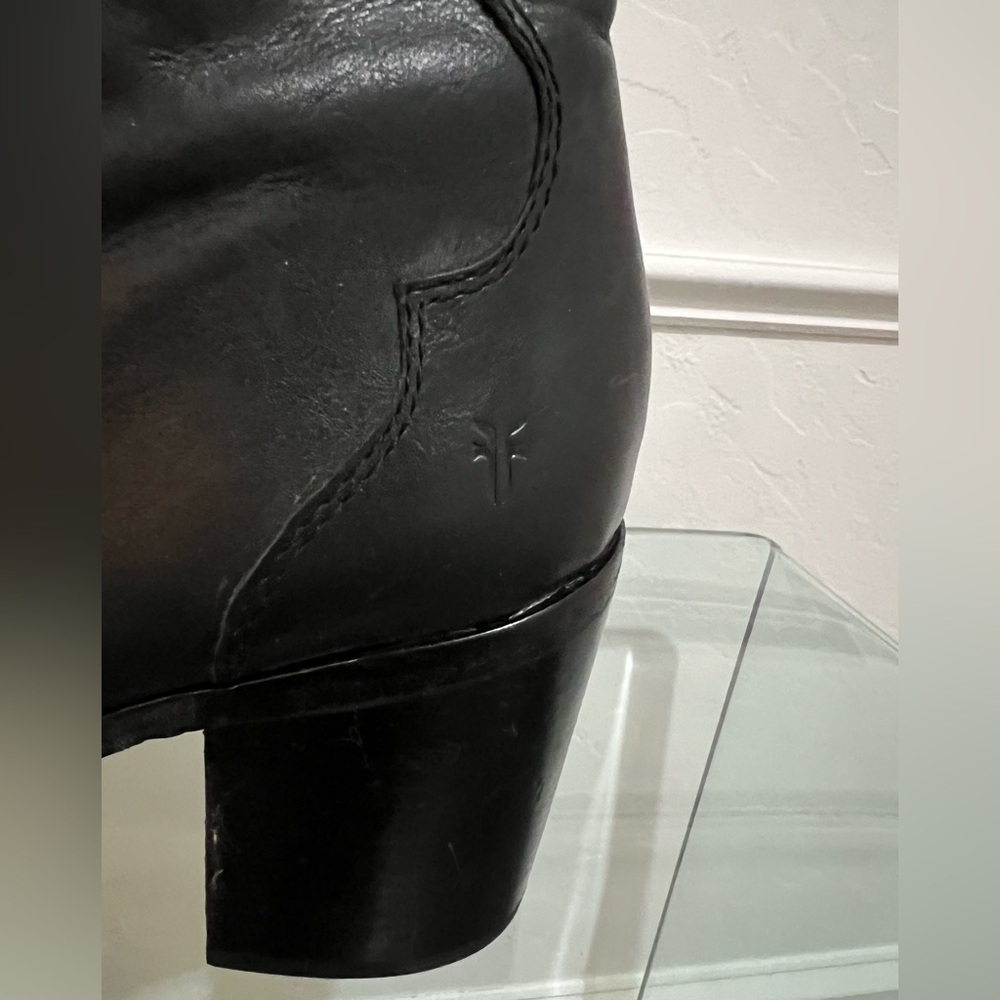 Frye Flynn Short Inside Zip Black Leather Boots Size 11 - Picture 10 of 15